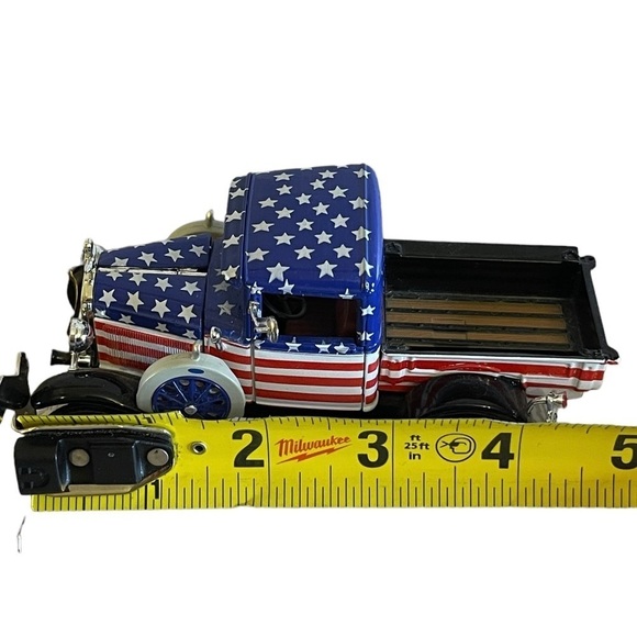 National Motor Museum 1931 FORD Model A Pickup Truck American Flag Collectible - Picture 9 of 10